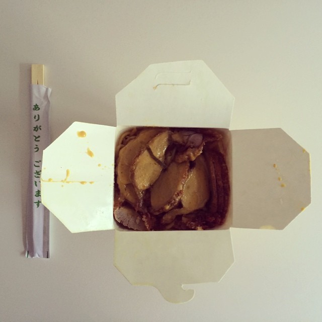 gebratene Nudeln mit Entenfleisch