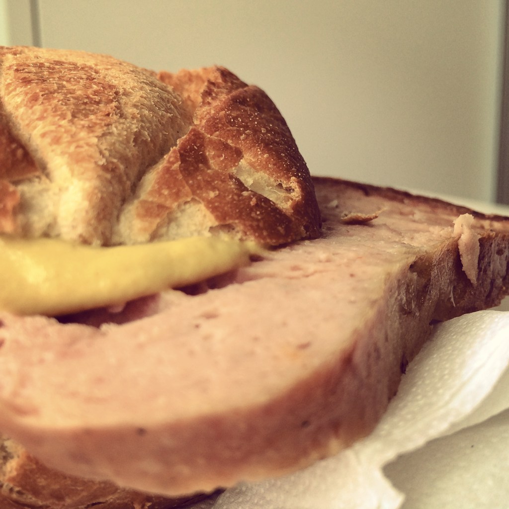 Leberkäse @Damisch am S-Bahnhof Friedrichstraße, Berlin